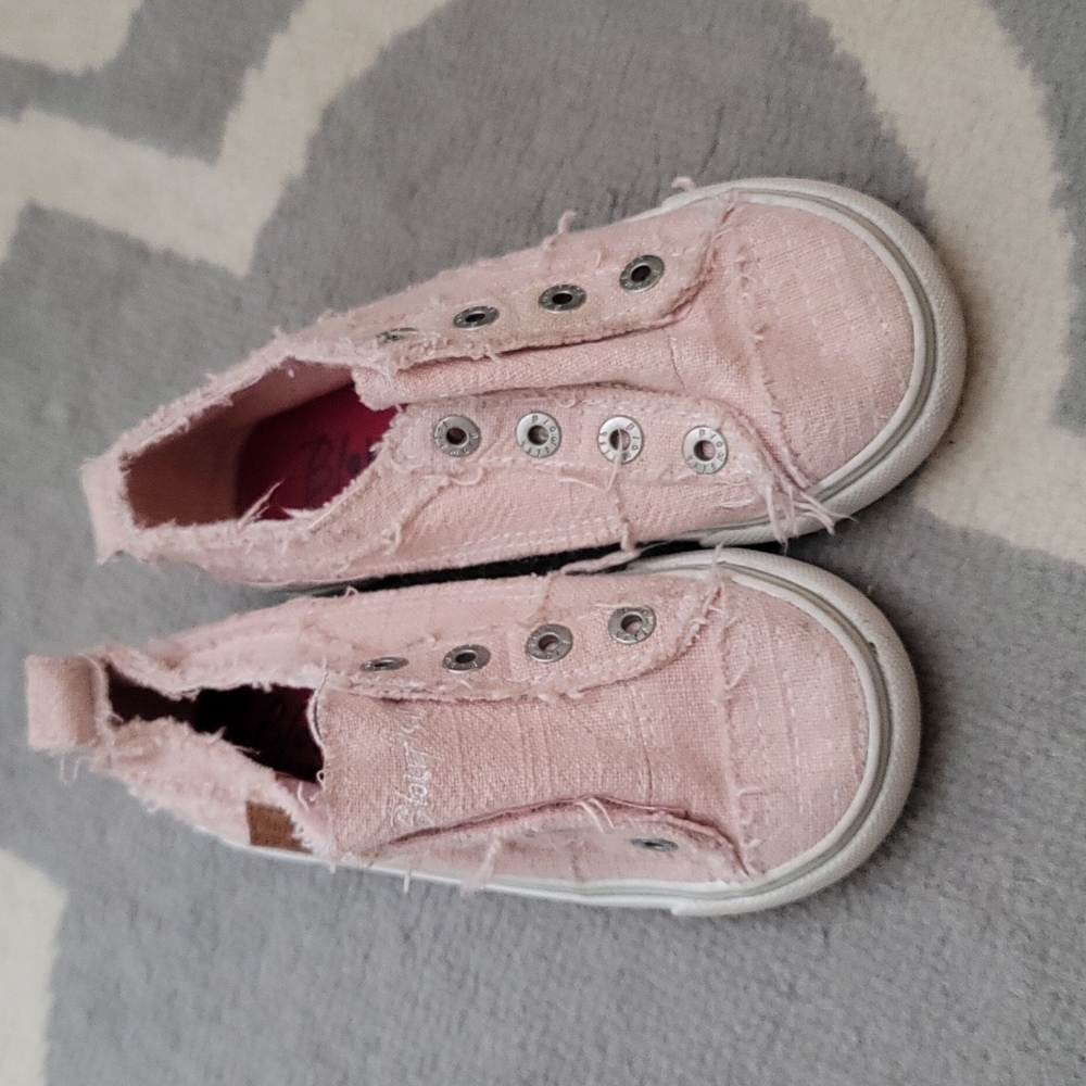 Blowfish canvas girls pink shoes